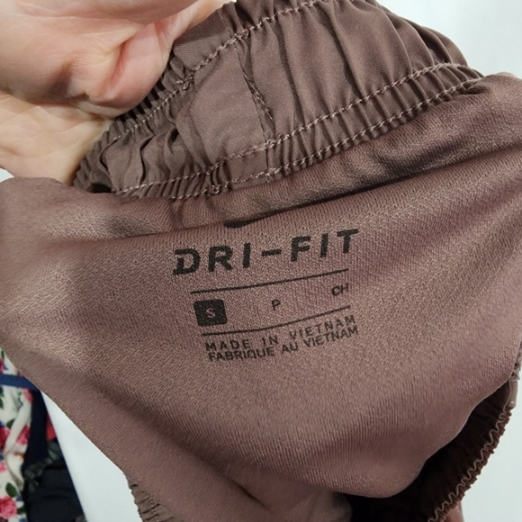 2 Nike DriFit Lined Running Shorts Performance Pull On Stretch Waist Bundle - Picture 12 of 16